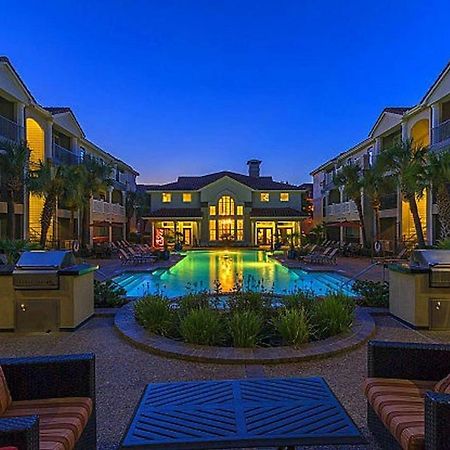 Cozy Home Near Med Center, Nrg, Galleria & Dtown Houston Exterior photo