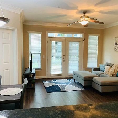 Cozy Home Near Med Center, Nrg, Galleria & Dtown Houston Exterior photo