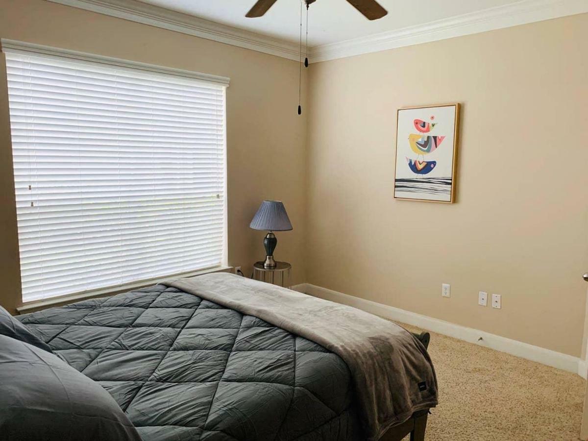 Cozy Home Near Med Center, Nrg, Galleria & Dtown Houston Exterior photo