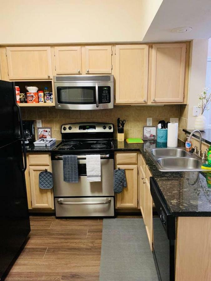 Cozy Home Near Med Center, Nrg, Galleria & Dtown Houston Exterior photo