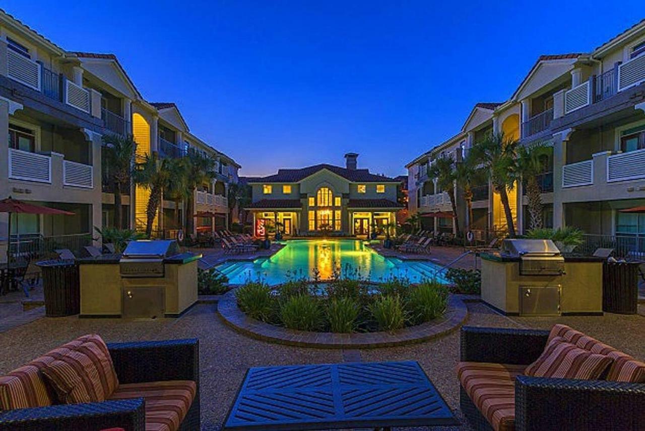 Cozy Home Near Med Center, Nrg, Galleria & Dtown Houston Exterior photo